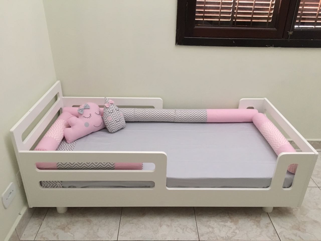 cama infantil menina