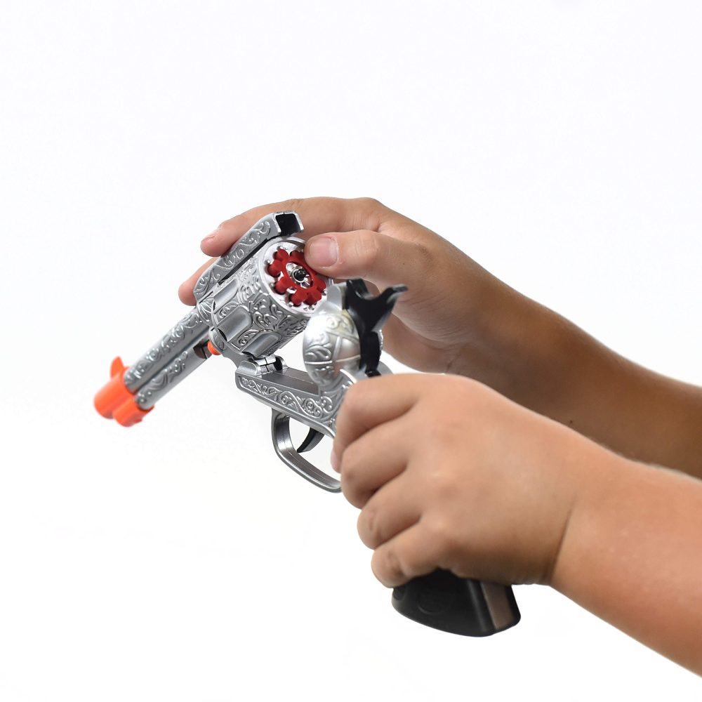 Long-barreled toy gun