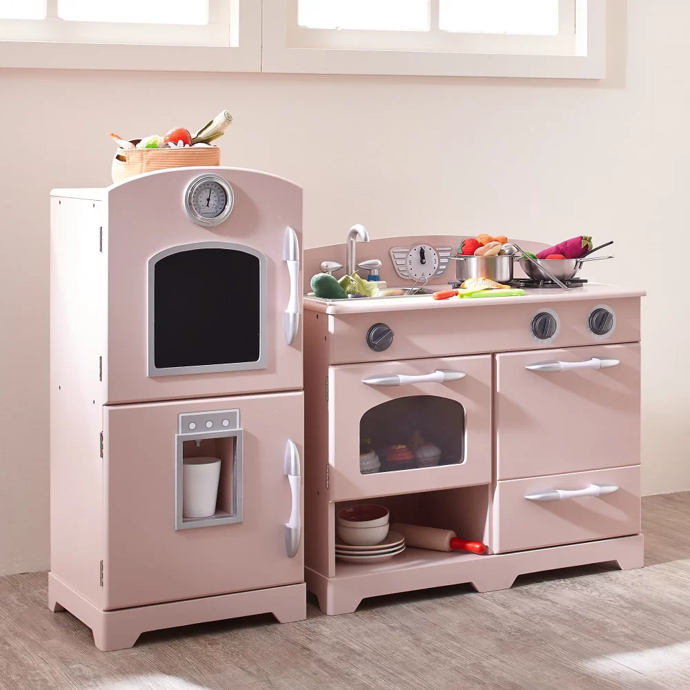 Play kitchen accessories