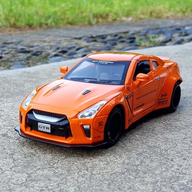 Nissan GTR toy