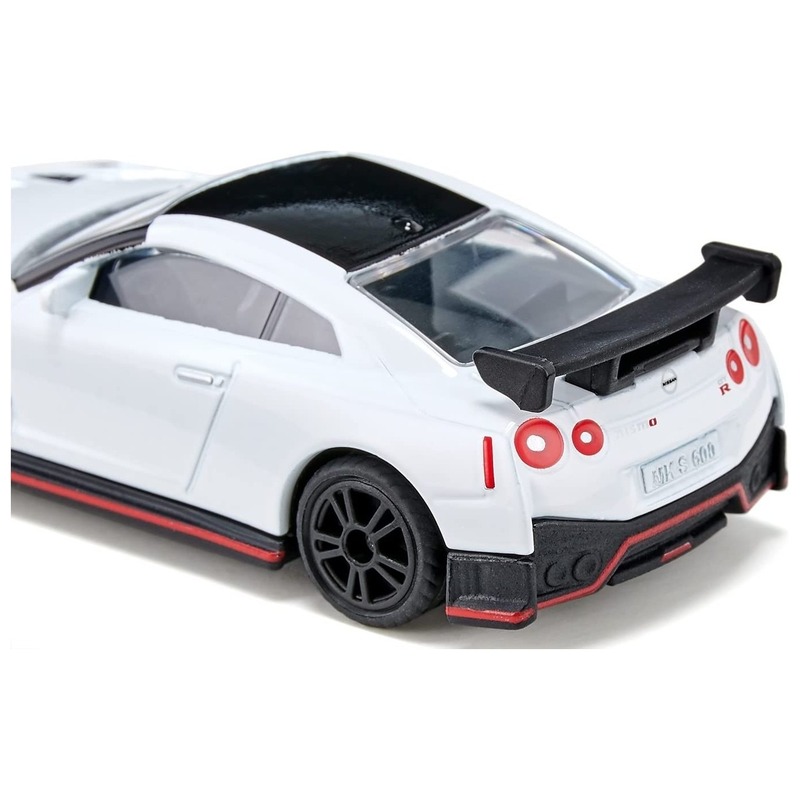 Nissan GTR toy