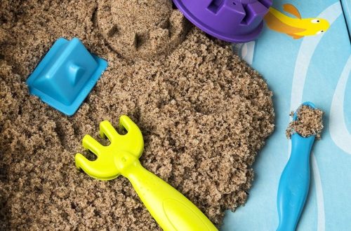 Kinetic sand toys